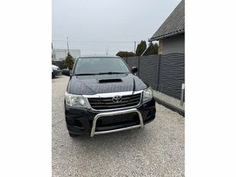 toyota hi lux hilux 2.5 d-4d 4x4 double sr+ 100000km!! nem terepen használt!84000kmnél vezérlés cserélve!
