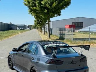 mitsubishi lancer evolution 10