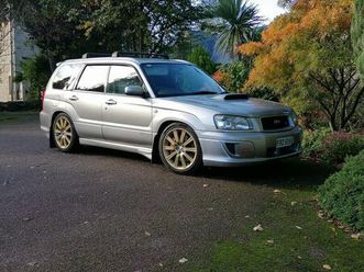 2.5 xt suv 5dr petrol manual (261 g/km, 208 bhp)