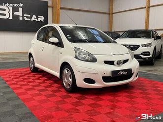 toyota aygo 1.0 vvti 70 confort