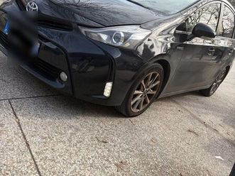 toyota prius plus skyview