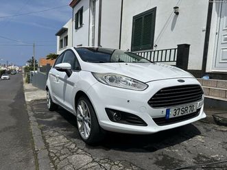 ford fiesta titanium março/17