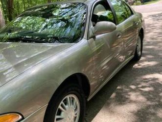 2002 buick lesabre, gold, 145k miles