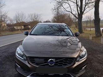 volvo v60 2.0 / d3 /110kw cross country