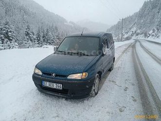 sahibinden peugeot partner 1.9 d combispace 2000 model trabzon 341.000 km lacivert - 36712485 | arabam.com