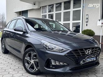 hyundai i30 wagon 1.6crdi. alu 16-navigacija-kamera-pdc-v p