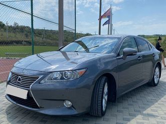 lexus es series