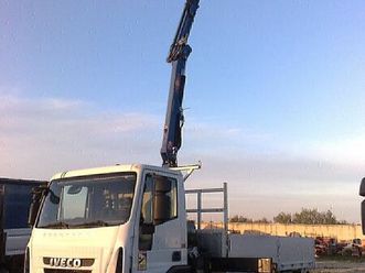iveco eurocargo 75e18 cassone fisso con grù - 2010