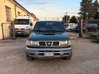 nissan navara 2.5 autocarro 5 posti-1999