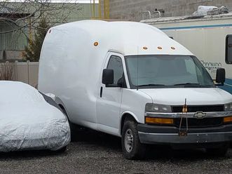 2014 savanna 3500 unicell