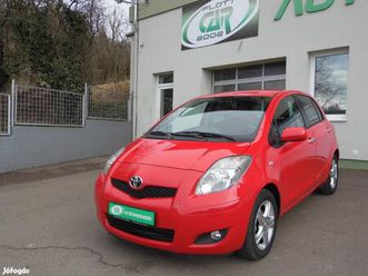 toyota yaris 1.33 active+cool szervízkönyv-digi...