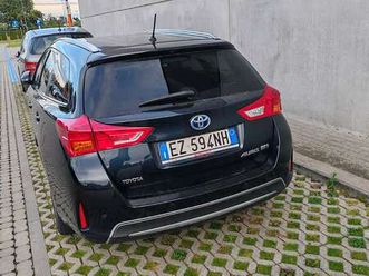 auris touring sport 1.8 hybrid lounge