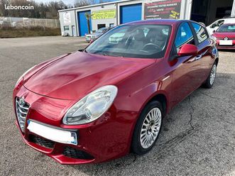 alfa roméo giulietta 1.6 mjtd 105 cv modèle 2011 première main entretien régulier + historique complet sur facture excellent état 6490 euros