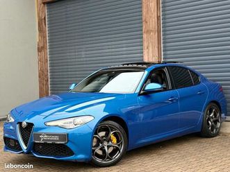 alfa romeo giulia 2.0t 280 ch veloce q4 bleu misano - suivi complet alfa roméo - 1 main - toit ouvrant - 8 pneus
