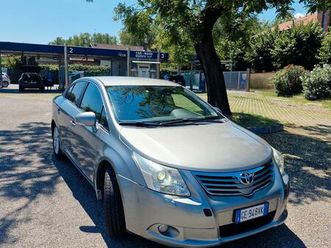 toyota avensis 1.8 gpl