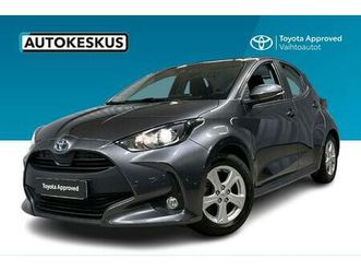 yaris 1,5 hybrid active - approved turva / navi / kamera / adaptuise / lämm.ratti