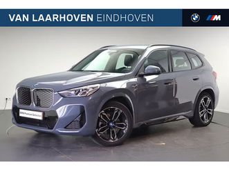 bmw-ix1-xdrive30-m-sport-sportstoelen-m-adaptief-onderstel-achteruitrijcamera-stoelverarming