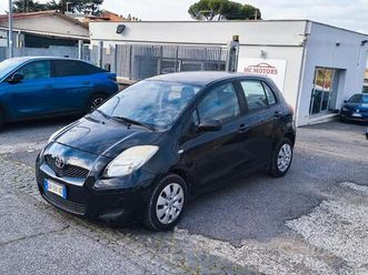 toyota yaris 1.3 5 porte