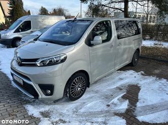 toyota proace verso