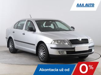 skoda octavia 1.6, klíma, tempomat