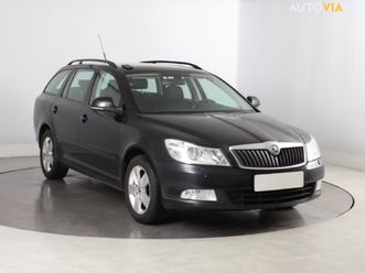 skoda octavia 1.4 tsielegance , automat, tempomat za 5 600 €