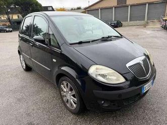 musa 1.4 16v platino plus