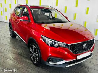 mg zs standard luxury