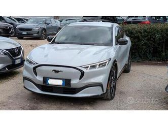 ford mustang mach-e awd 269cv camera post. amazo