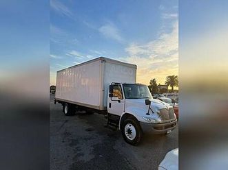 2018 international 4300 4300 crew cab