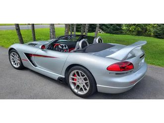 2005 dodge viper srt-10