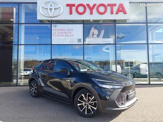 toyota c-hr hybride 140cv design + marchepieds