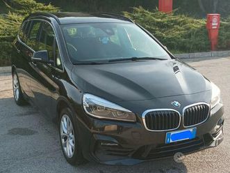 bmw 220d 7 posti 190 cv (140 kw)