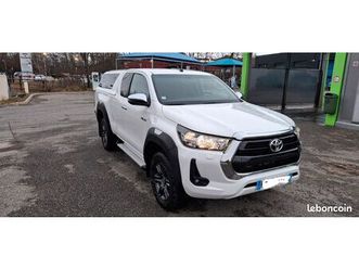 toyota hilux 2,4l 150 ch, bm, version: légende avec options
