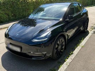 tesla model y performance awd – top zustand – nur 37.000 km