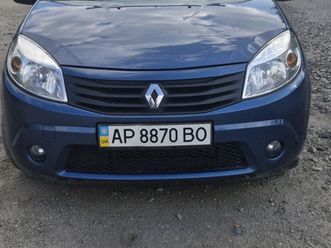 renault sandero 2010