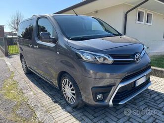 toyota proace verso 9 posti traveller jumpy