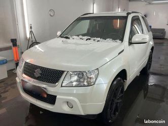 suzuki grand vitara 2,4 confort 166cv bva 4x4 crit'air 1 3p