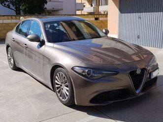 giulia 2016 2.2 t business sport 180cv