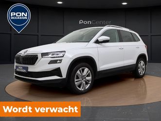 skoda karoq 1.5 tsi act business edition | carplay | camera | parkeerhulp | acc | keyless | 17'' |