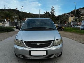 chrysler voyager 2.5 crd lx 7 posti