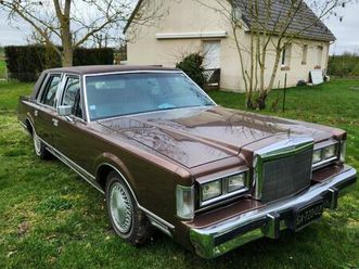 lincoln town car - 1988