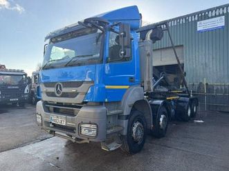 2013 mercedes axor 3236 8x4 hook loader