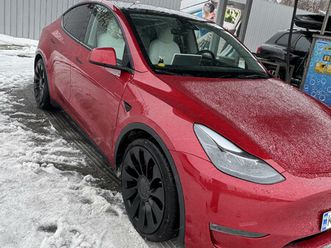tesla model y 2022