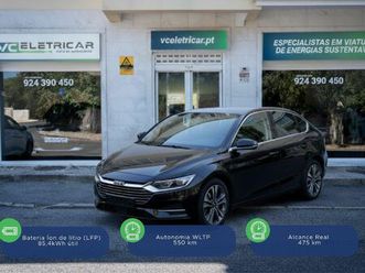 85.4 kwh awd executive