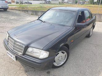 mercedes-benz classe c 180 cat sport del 1995 usata a strambino