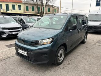 peugeot partner l2 cabin crew 1.5 bluehdi 100 - isporuka odmah!, 2026 god.