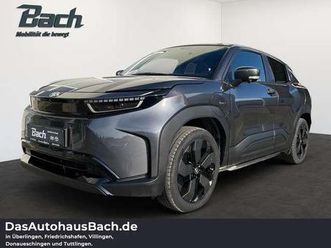 toyota urban cruiser bev 4x2 lounge acc+led+navi+pano