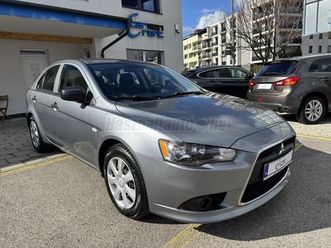 mitsubishi lancer sportback 1.6 intense as&g eu6 szervizkönyves. gyári kulcsok !
