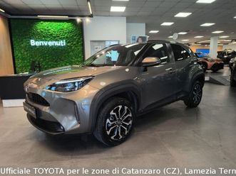 yaris cross 1.5h (116 cv) e-cvt trend