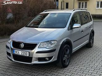 volkswagen touran cross 2.0tdi webasto navigace